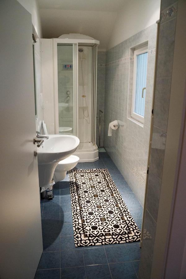 Sunshine Apartments โบลซาโน ภายนอก รูปภาพ